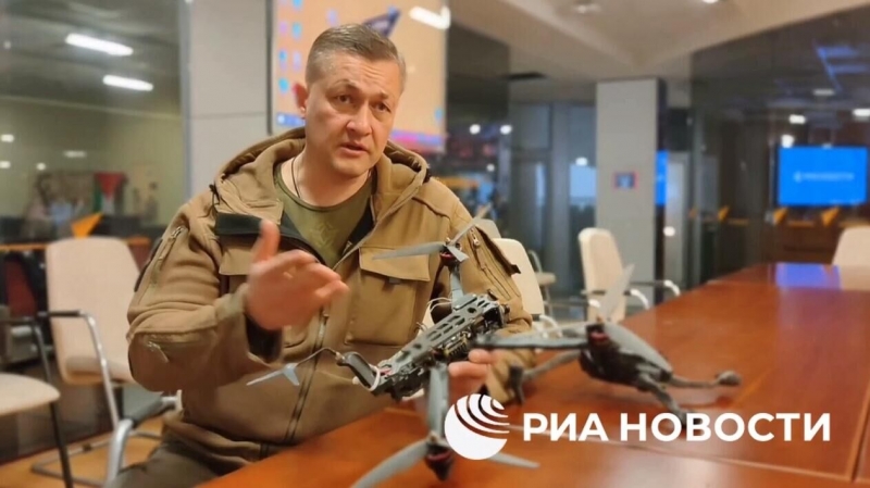 Гагин показал аналог беспилотника, который атаковал его под Донецком