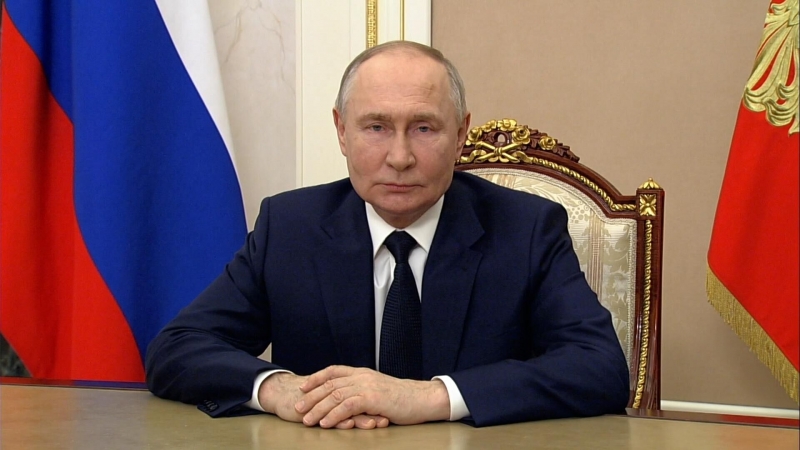 Российские космонавты поздравили военнослужащих с Днем защитника отечества