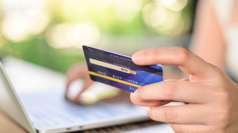 Финансист объяснила, как распознать поддельные уведомления о штрафах