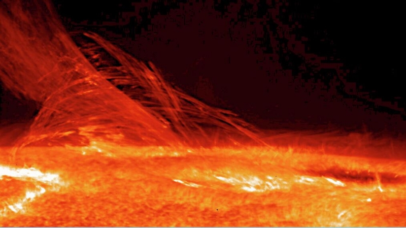 На Солнце произошли пять мощных вспышек