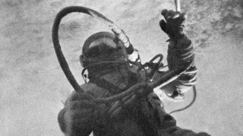 Сергей Поздняков: мы готовы сделать скафандры для полета на Луну и Марс