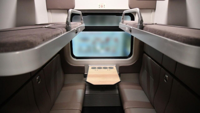 РЖД начали испытания вагона купе с удлиненными полками