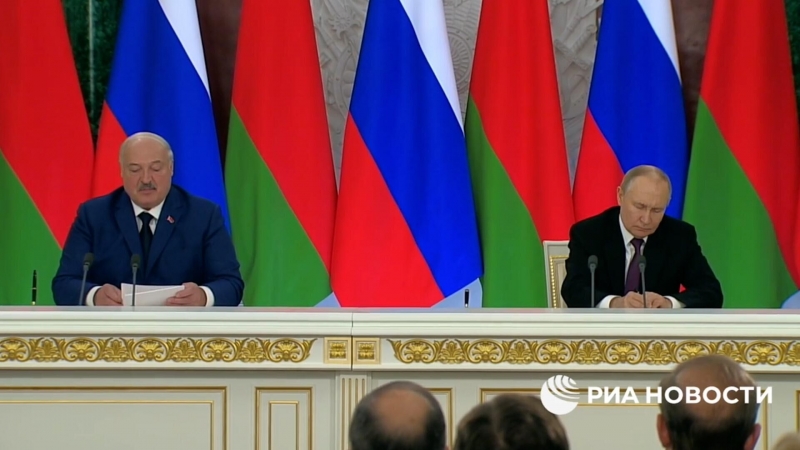 Западные рубежи Союзного Государства надежно прикрыты, заявил Путин