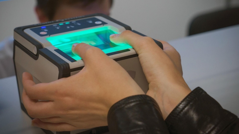 Более 200 тысяч иностранцев сдали биометрию для получения сим-карты