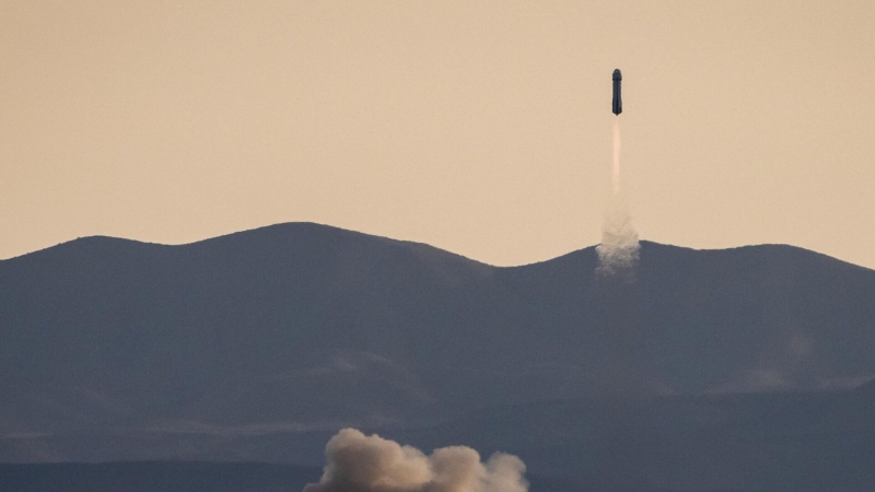 Корабль с Кэти Перри отправился в космос