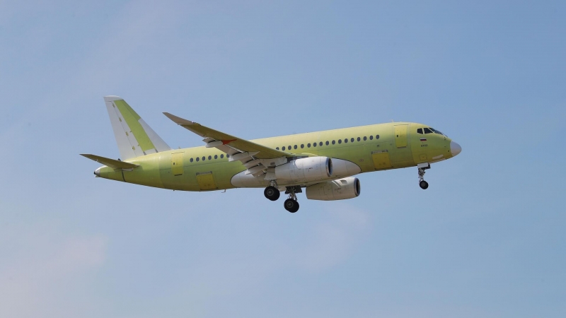 Алиханов раскрыл дату начала поставок импортозамещенных "Суперджетов"