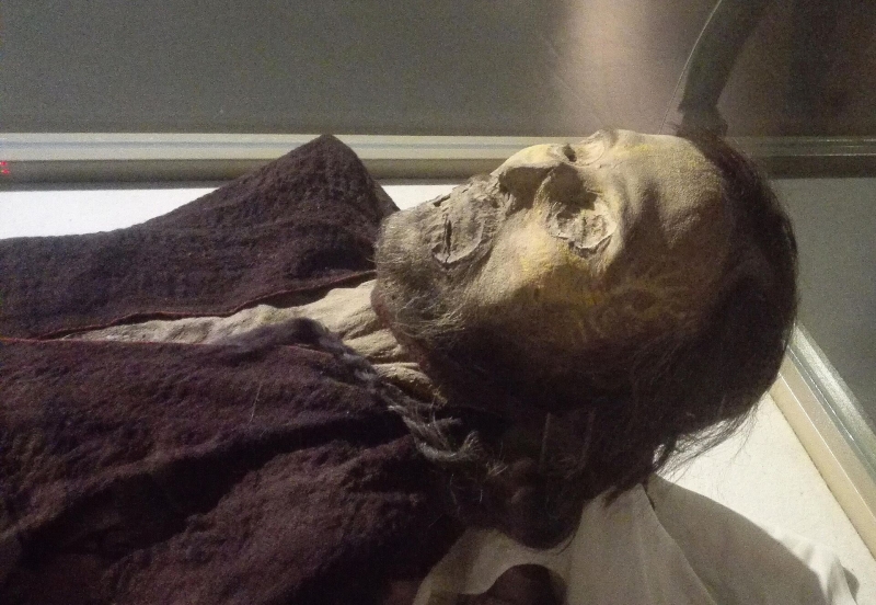 Белых людей закапывали вместе с ними: что скрывают загадочные мумии в Китае