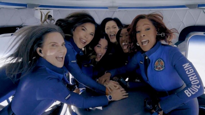 В Сети раскритиковали Кэти Перри за полет в космос