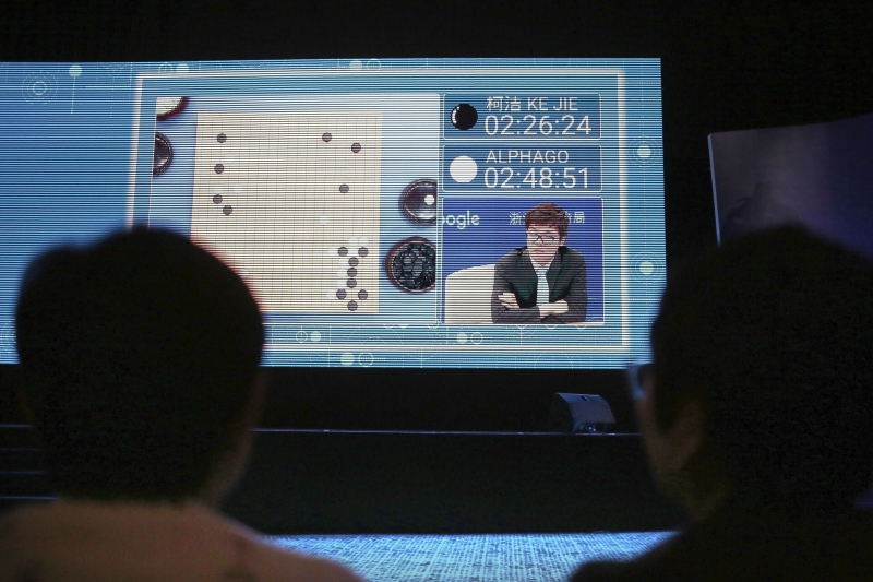 "Люди больше не нужны". Искусственный разум выводят на новый уровень