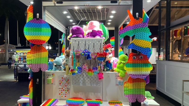 Нехватка швей отражается на производстве мягких игрушек, рассказали в АИДТ