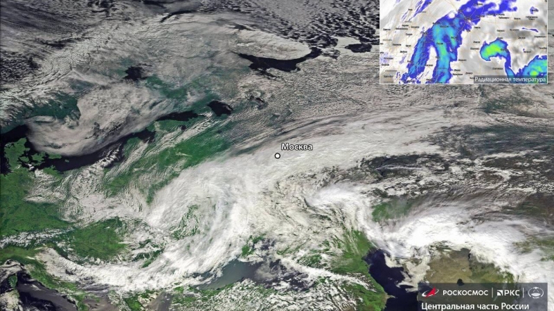 "Роскосмос" показал снимки циклона, который принес в Москву снегопад