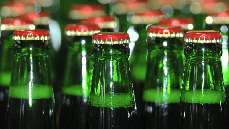 В Китае мужчине вживили "чип трезвости"