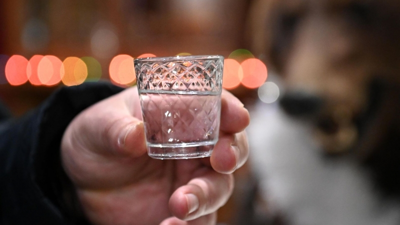 В Китае мужчине вживили "чип трезвости"