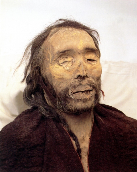 Белых людей закапывали вместе с ними: что скрывают загадочные мумии в Китае