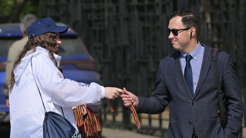 Космонавты Роскосмоса поучаствовали в запуске акции "Георгиевская ленточка"