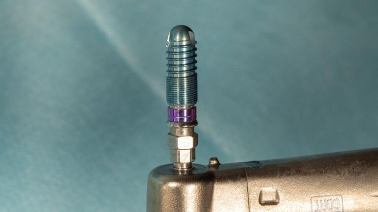 На Кавказе начали производство российских зубных имплантатов