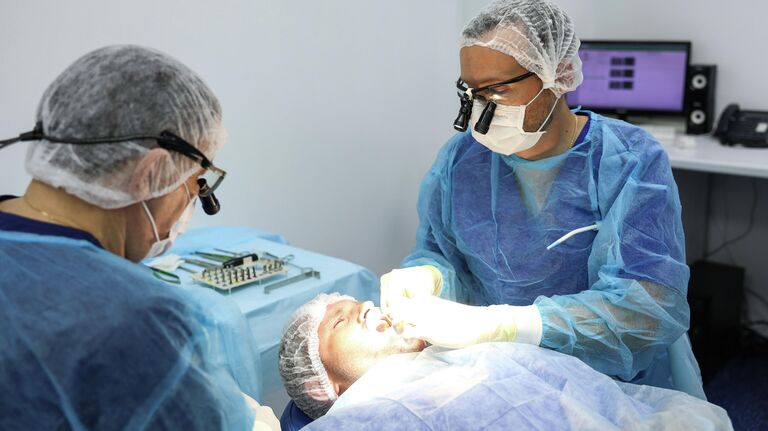 На Кавказе начали производство российских зубных имплантатов