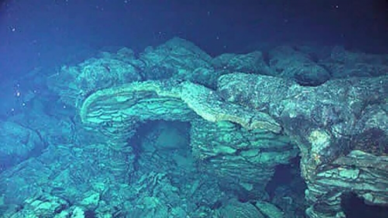 Извержение вулкана Аксиала может произойти до конца года, считают ученые