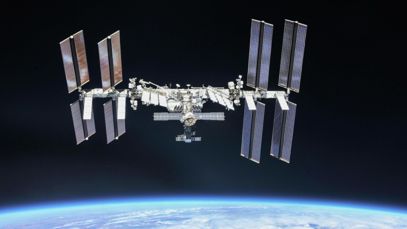 Корабль Crew Dragon с россиянином Песковым отстыковался от МКС