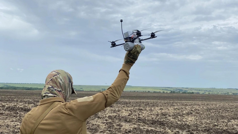 Российским военным с 2022 года передали 18 тысяч универсальных дронов