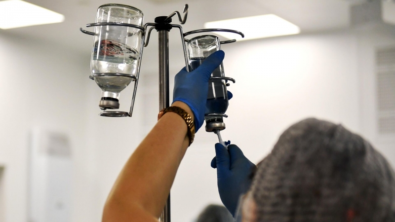 Глава РАН оценил исследования вакцины от рака в России