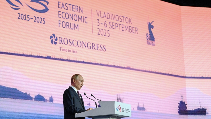 Сама жизнь требует применения беспилотных технологий, считает Путин