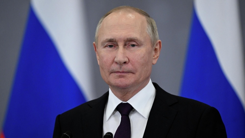 Путин попросил доложить о работе по разработке двигателей