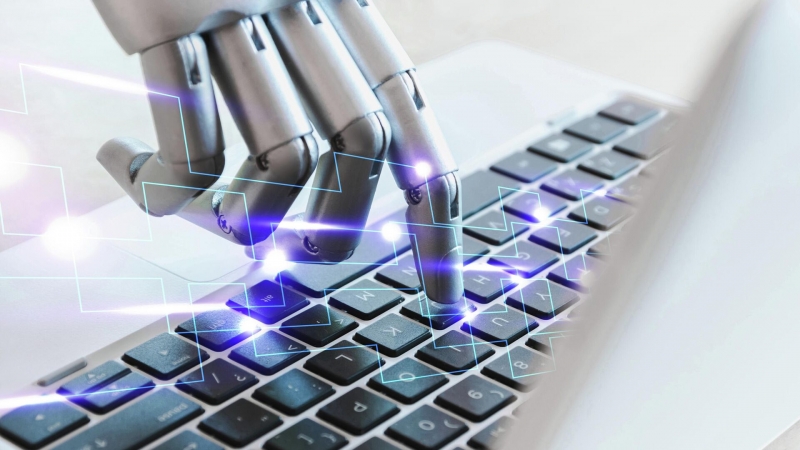 Саратовские ученые нашли способ сделать нейросеть человечнее