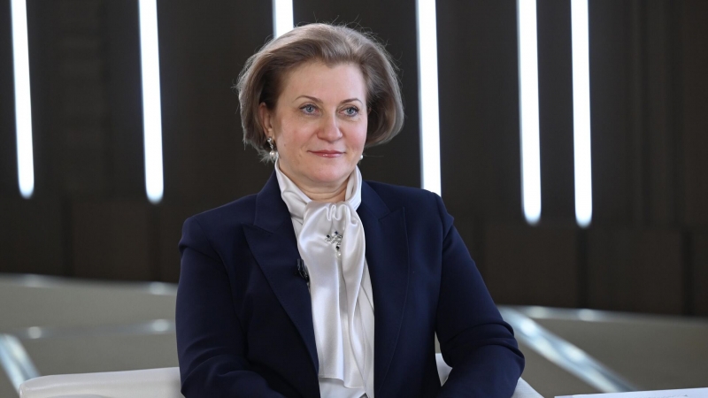 Попова рассказала Путину о реализации проекта "Санитарный щит"