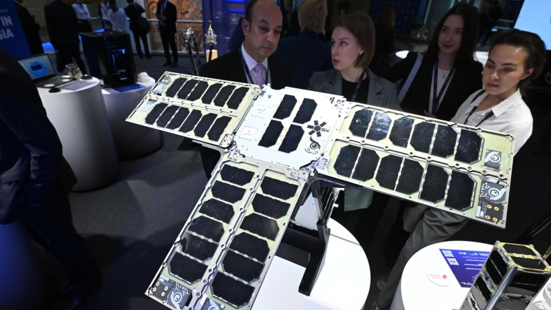 В России запустили конвейерную линию сборки спутников