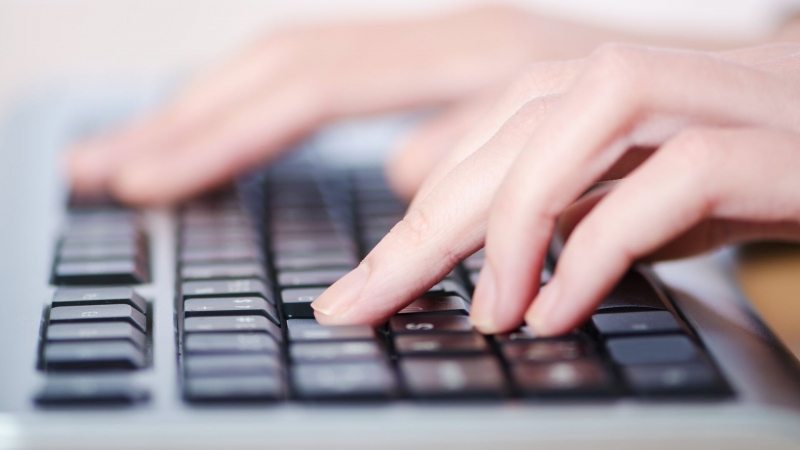 В "белый список" на втором этапе войдут СМИ, банки и аптеки