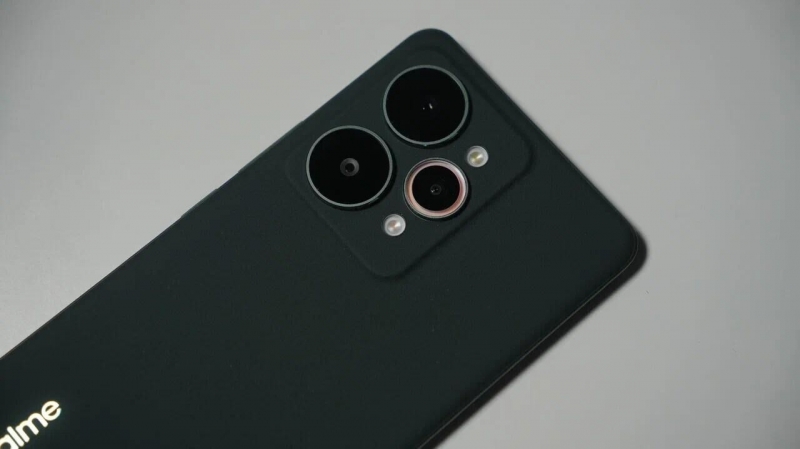 Обзор смартфона realme 15 Pro: "рыцарь" в среднем классе