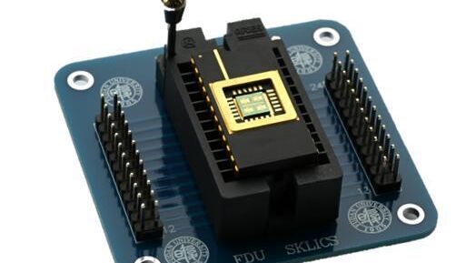 В Китае изобрели чип флеш-памяти с кремнием атомной толщины, сообщили СМИ