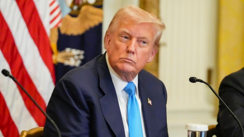 Путин требовал ФСБ отказаться от стиля работы "хватать и не пущать"