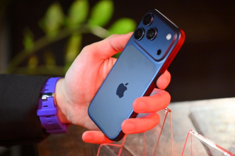 Стоит ли покупать iPhone 17: сравнение цен, характеристик и альтернатив